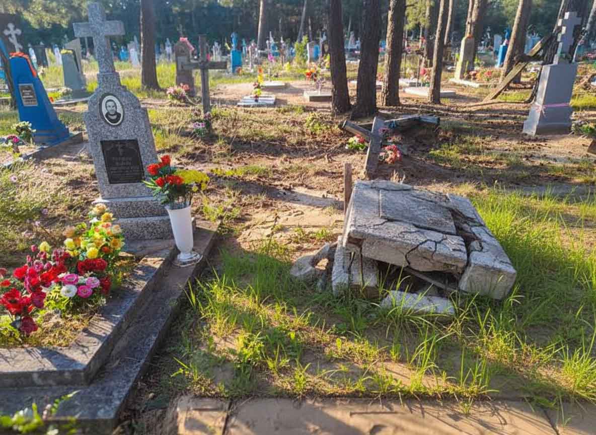 Облагораживание могил Кобрин